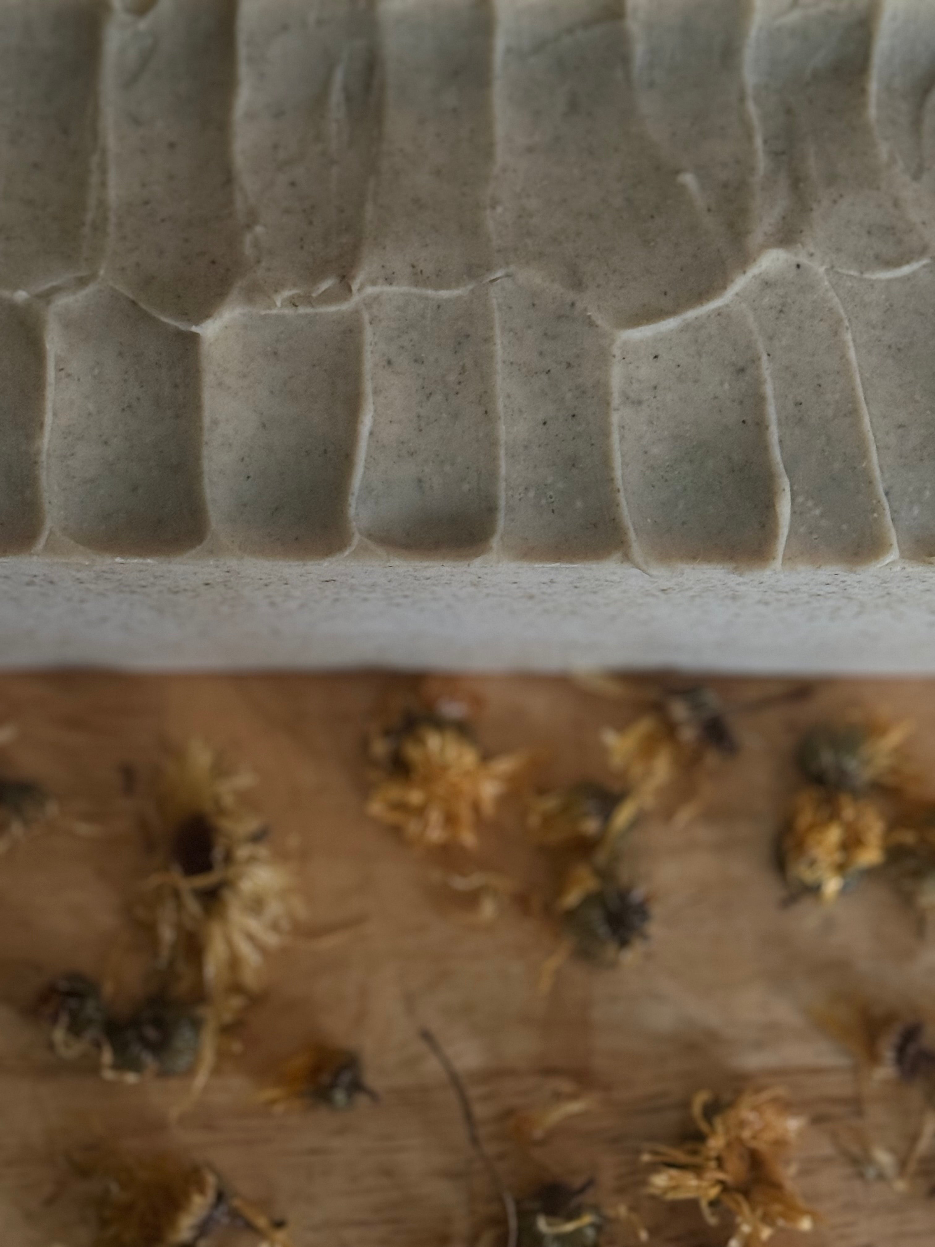 Soothing soap for dry sensitive skin
